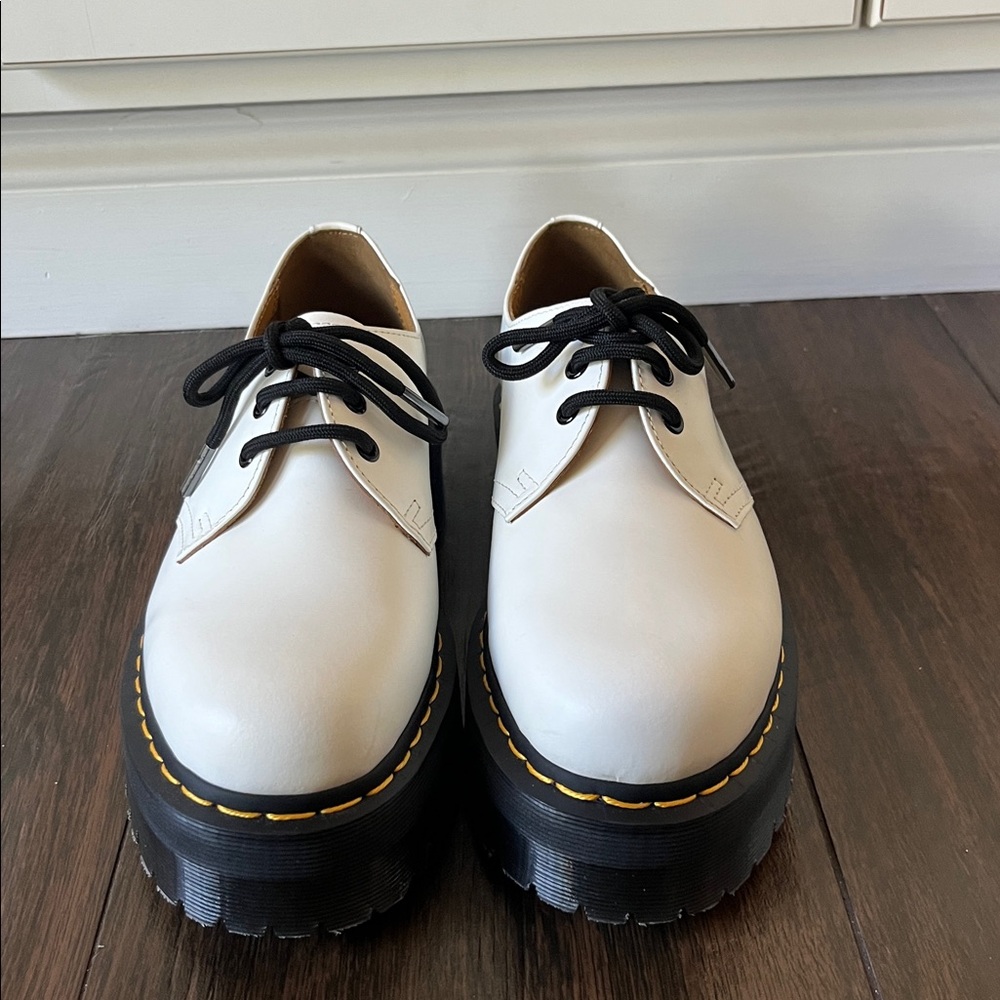 NWT Dr Martens Quad Platform Oxford - Picture 3 of 6